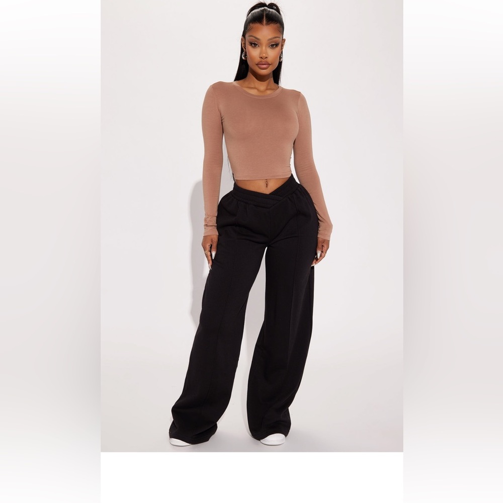 Black sweatpants